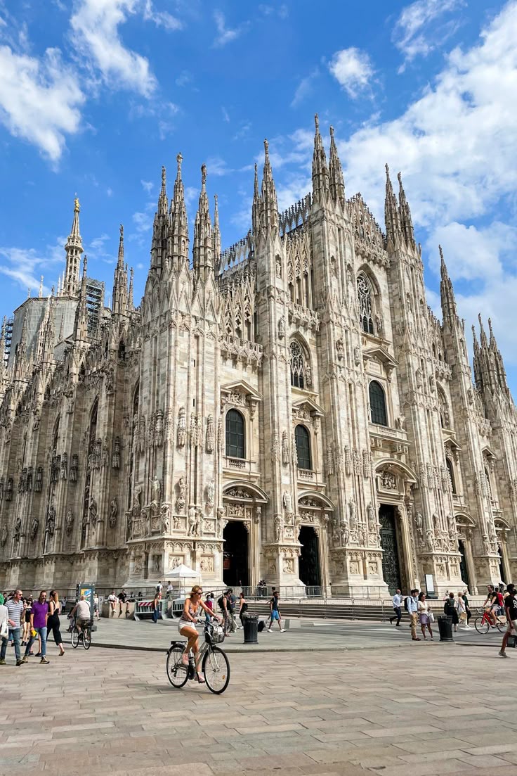 Milan travel guide